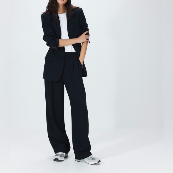 The Effortless Pant™ - Crepette Black - Picture 1 of 6